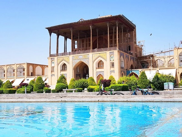عمارت عالی‌قاپو